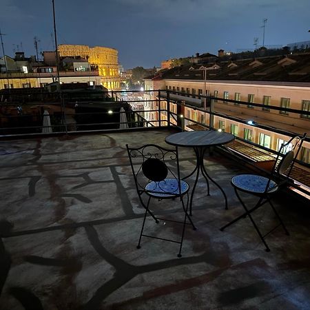 Attico Loft & Rooftop Colosseo Roma Exterior foto
